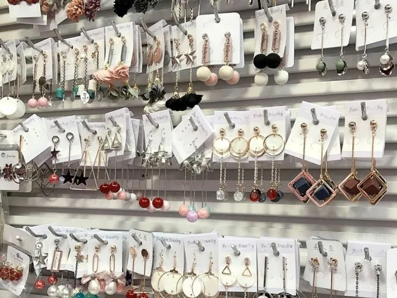 Cách tìm nguồn hàng trang sức Trung Quốc giá sỉ kinh doanh