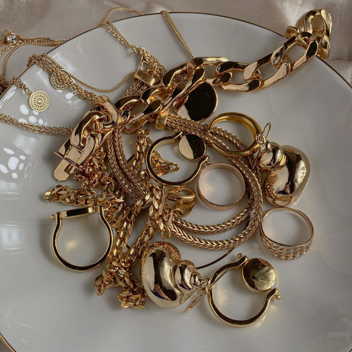 Trang sức vàng 24k - bộ sáng bóng